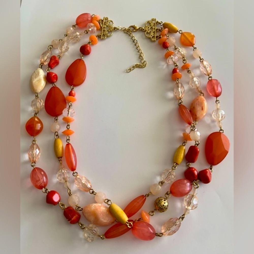 Vintage lucite and plastic triple strand necklace